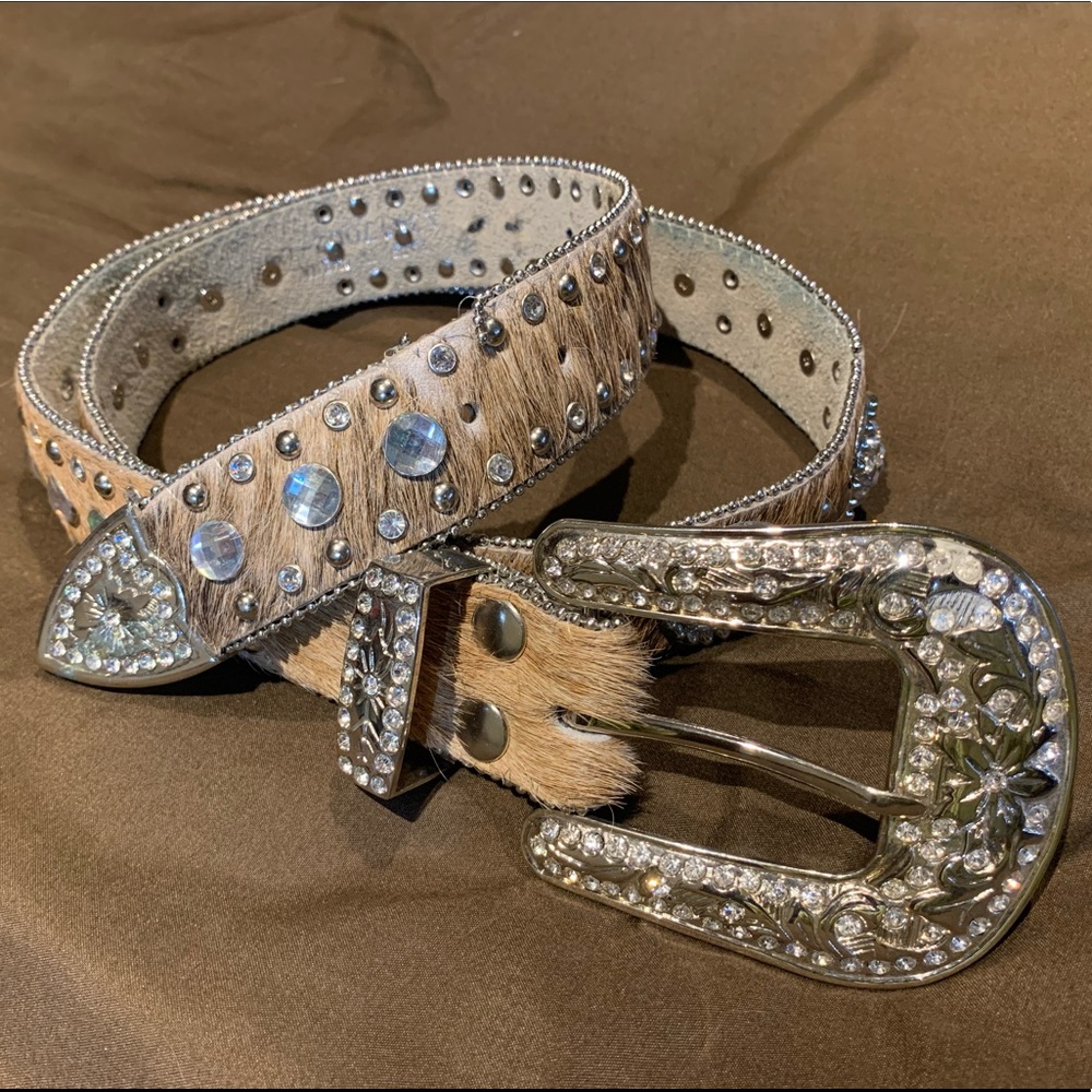 Used Nocona Size L on hair bling belt